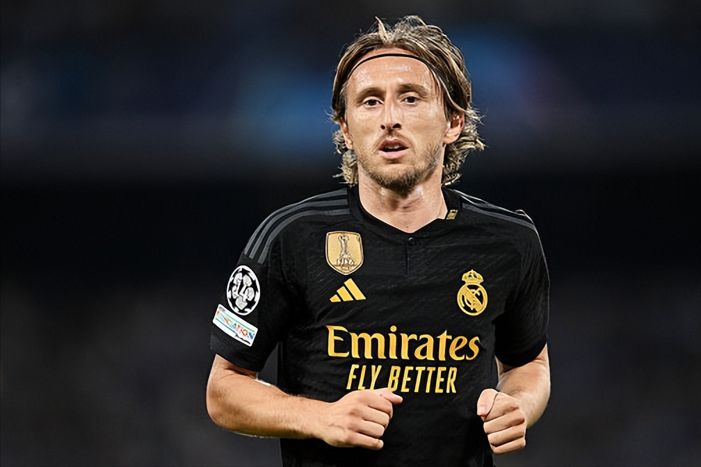 包含切尔西爆冷里昂，莫德里奇高光表现的词条