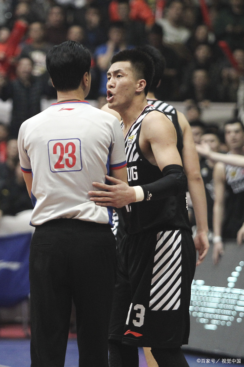 四川队横扫76人，郭艾伦扛起全队