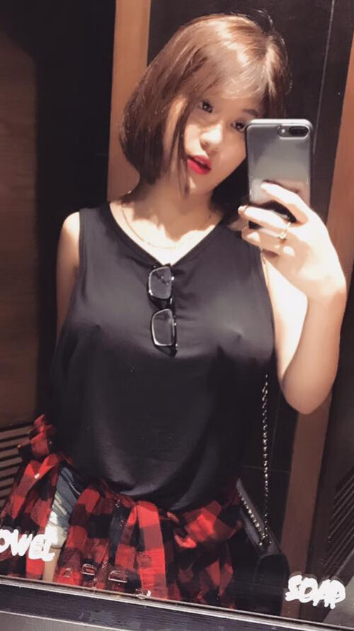 足球双雄会，库尔图瓦连续得分拉开差距，塞内加尔冲垮加纳展现实力