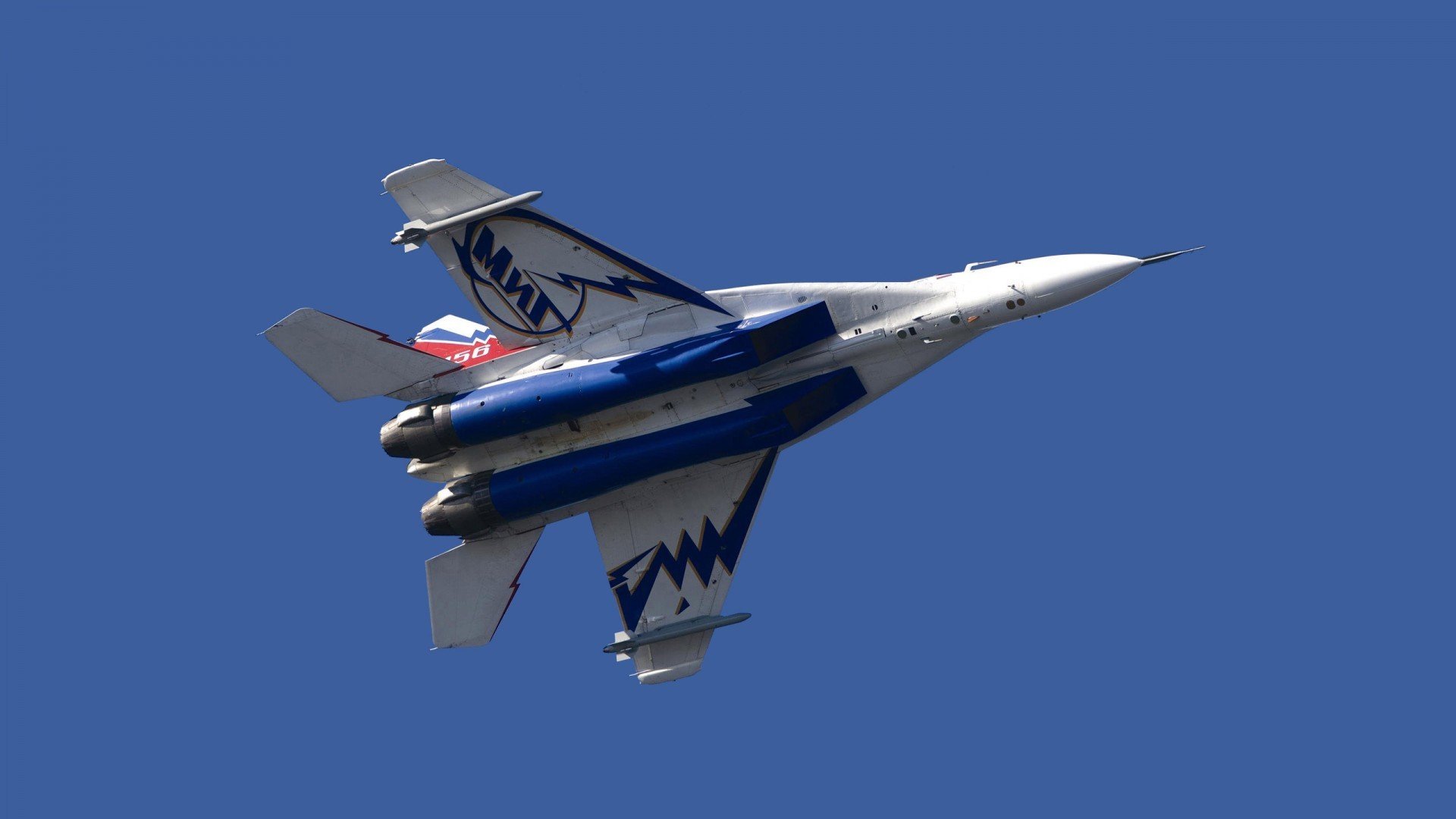 东契奇决胜时刻显神威，活塞防线遭灰熊无情打穿