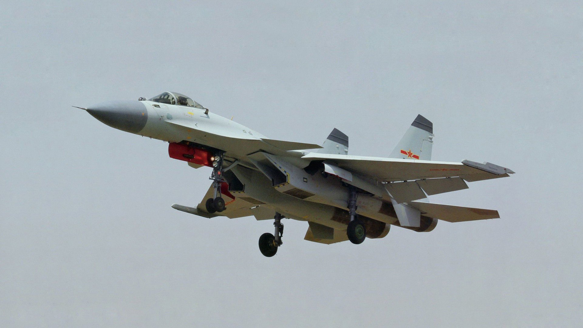 当德甲一夜苏醒,苏亚雷斯用夕阳下的子弹改写命运